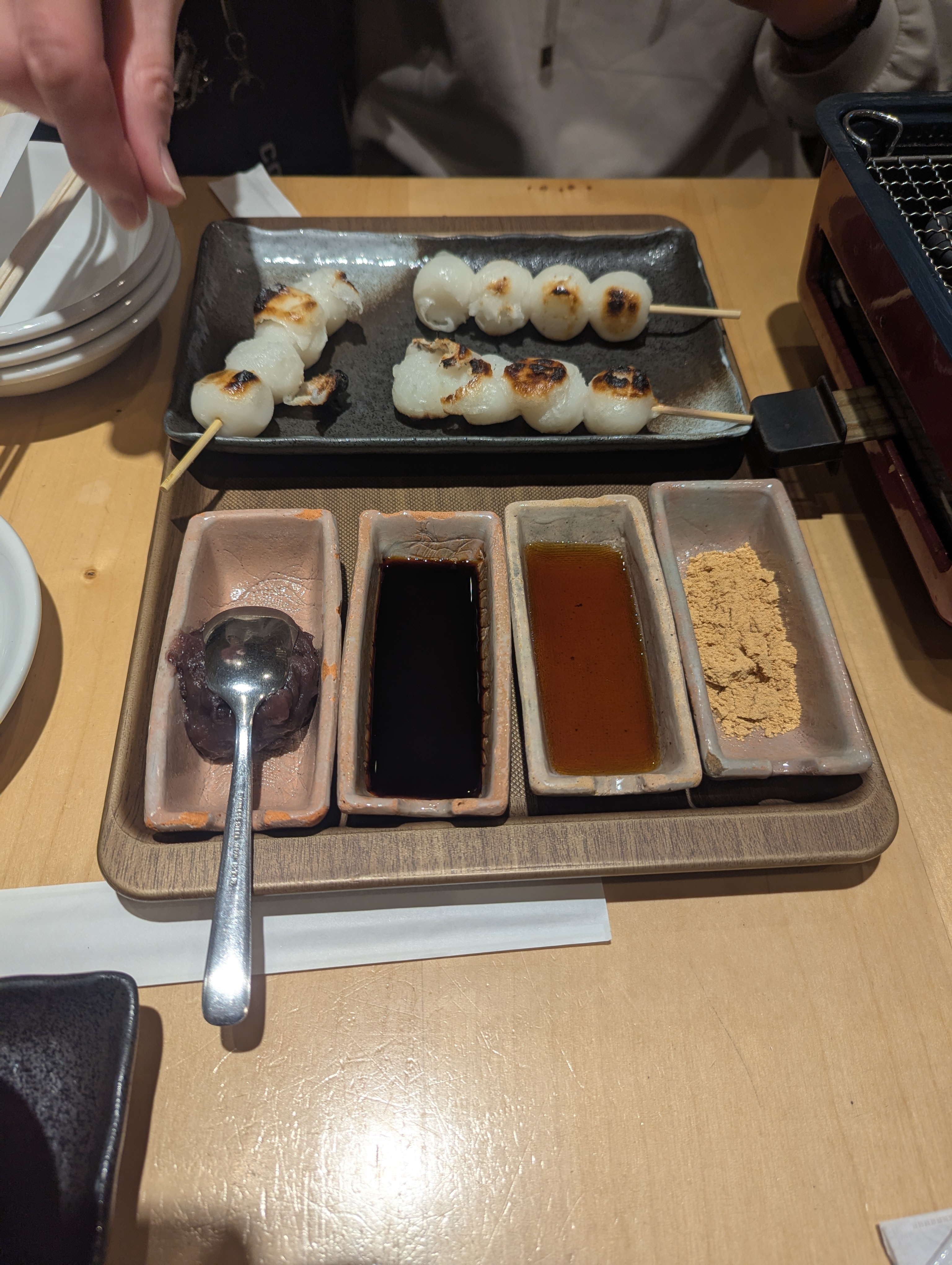 団子と醤油、きなこなど