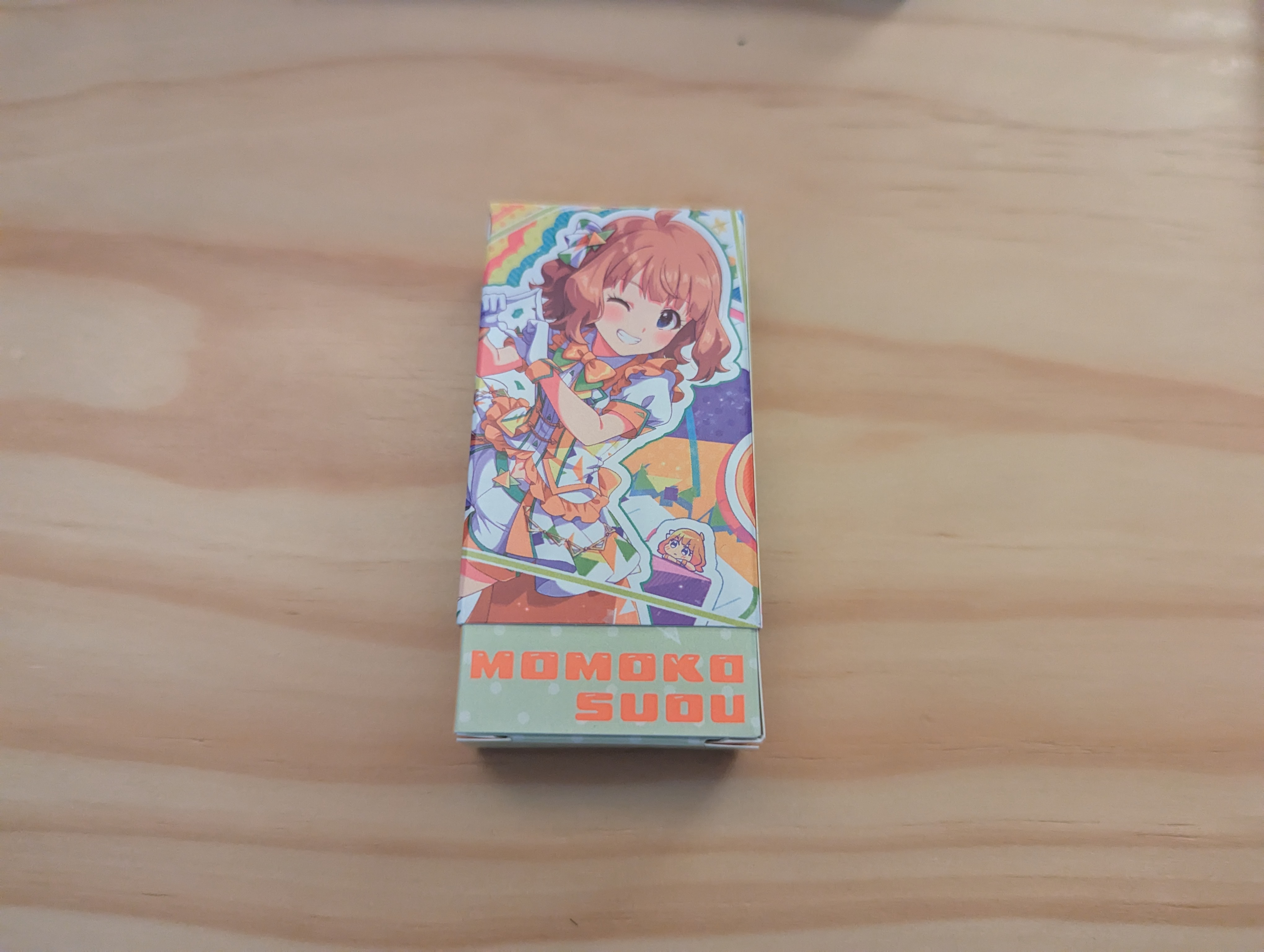 周防桃子が描かれたお香の箱